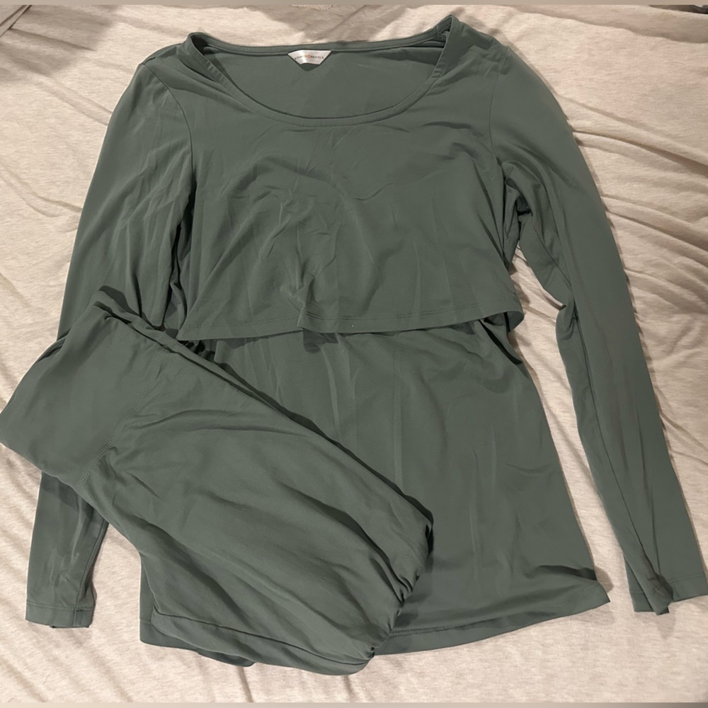 Green Kindred Bravely Nursing Pajamas set - Large